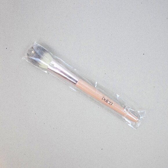 Brand New Doll 10 Blush Brush #17 - Picture 1 of 5